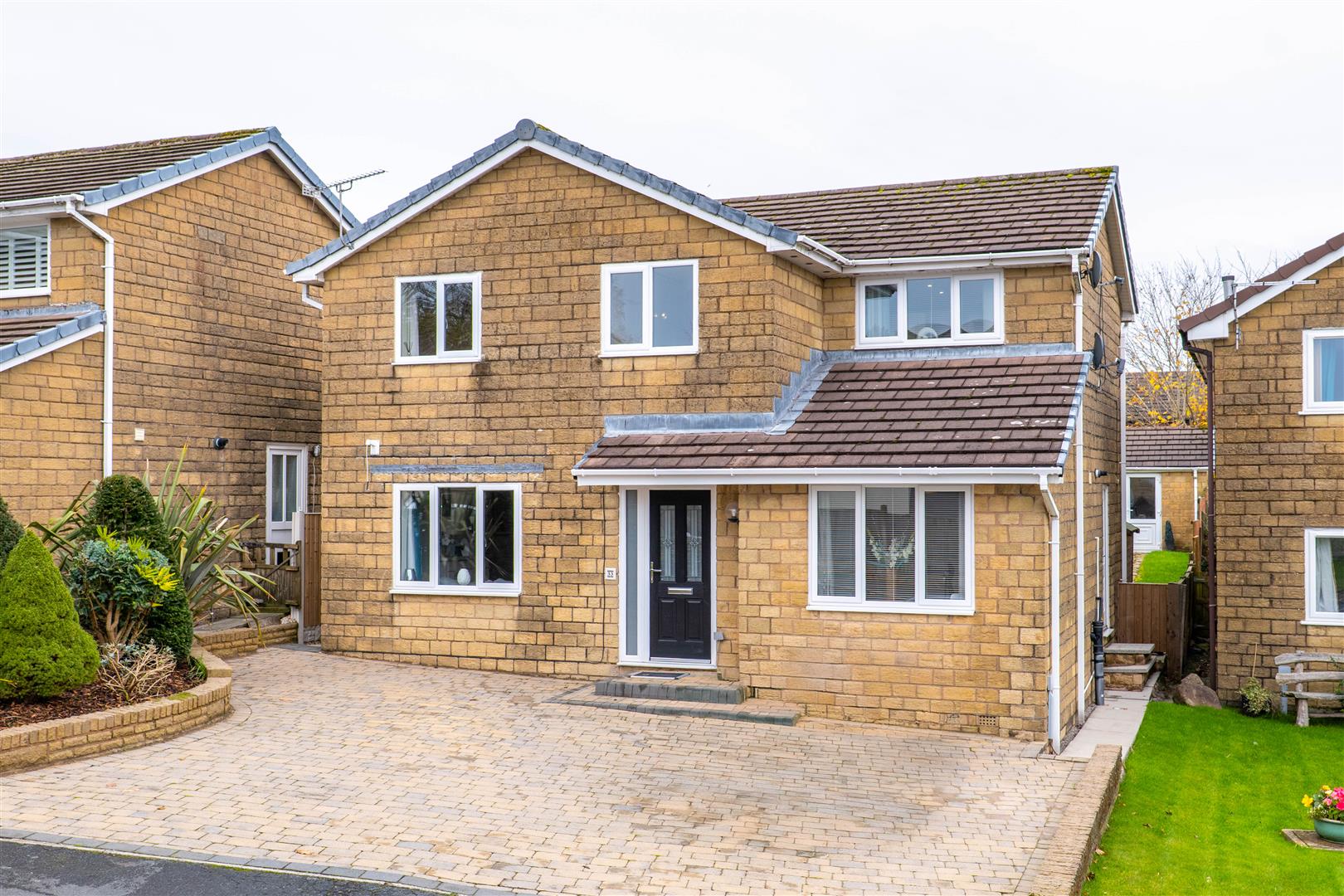 4 bed property in Fellstone Vale, Chorley